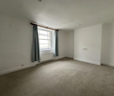 3 Bed House - Photo 1