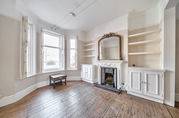 3 Bed Terraced House, Barcombe Avenue, SW2 - Photo 1