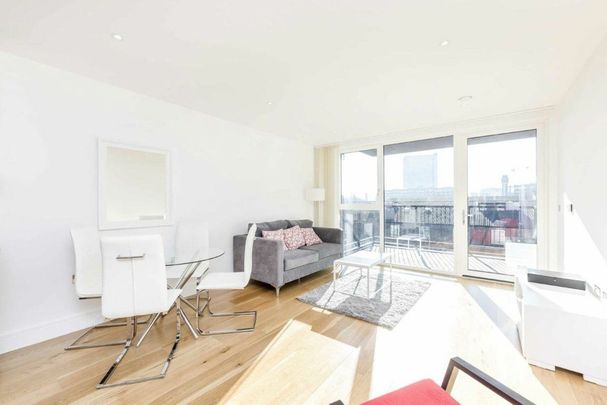 Winchester Square, Surrey Quays, SE8 - Photo 1