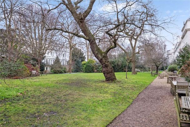 A beautiful raised ground floor one bedroom flat with direct access to communal gardens - Photo 1