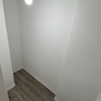 Einzigartige 2-Zimmer-Wohnung mit riesigem Belkon - Foto 1