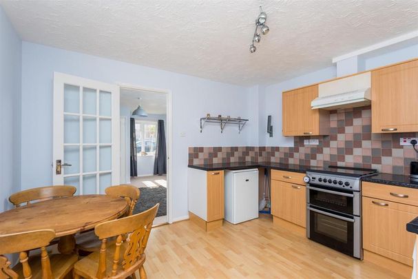 2 bedroom terraced house to rent - Photo 1