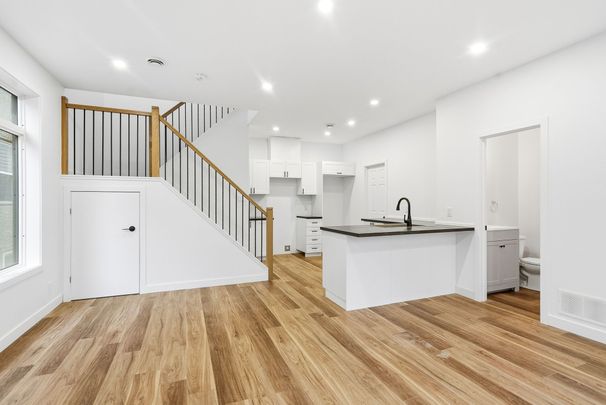 For Lease - 322 Frontenac Street Unit# C, Vanier and Kingsview Park, Ontario - Photo 1