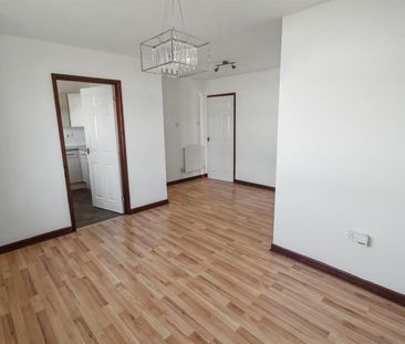 2 Bedroom Flat / Apartment to let - Photo 1