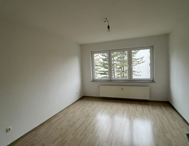 ~Helle 3-Zimmer mit Tageslichtbad und Balkon~**EINZUGSBEREIT** - Photo 1