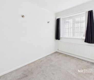 3 bedroom end of terrace house to rent - Photo 5