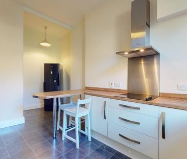 2 bedroom flat to rent - Photo 6