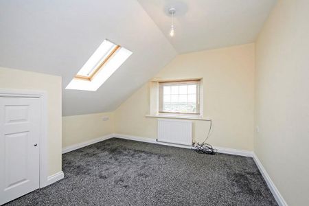 3 bedroom apartment to rent - Photo 5