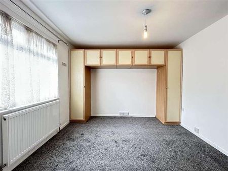 The Hornbeams, Harlow, CM20 - Photo 2