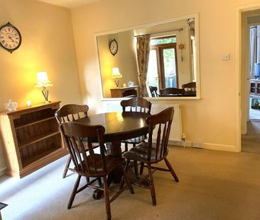 2 bedroom semi-detached bungalow to rent - Photo 5