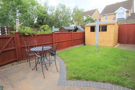 2 bedroom terraced house to rent - Photo 2