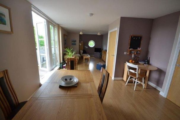2 bedroom maisonette to rent - Photo 1