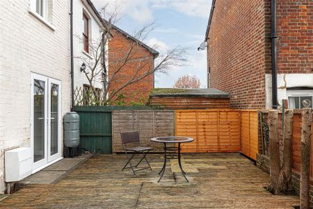 2 bedroom house to rent - Photo 2