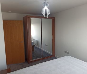 1 Bed Flat, Icon Buildings, IG1 - Photo 3