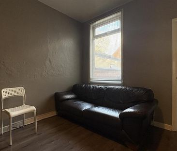 4 bedroom terraced house to rent - Photo 1