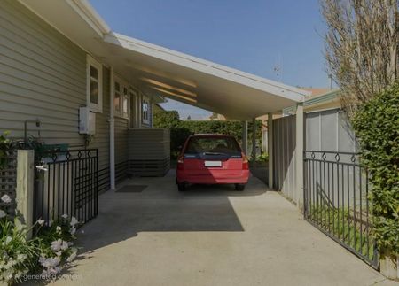 Fully-furnished 2BR Home in Greerton - Photo 3