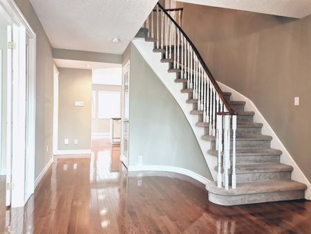 For Lease - 68 Lehman Crescent, Markham, Ontario - Photo 4