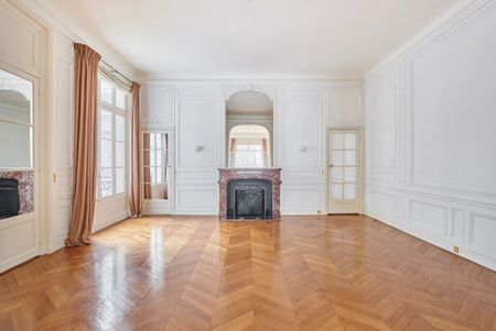 Tout savoir sur cet appartement dans le quartier Triangle d'Or, à Paris 8ème - Photo 5