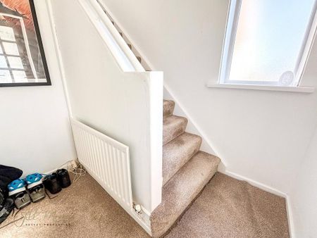 2 bedroom semi-detached house to rent - Photo 2