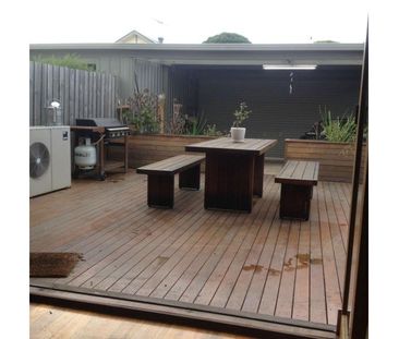 WELL PRESENTED 3 BEDROOM TOWNHOUSE - Photo 1