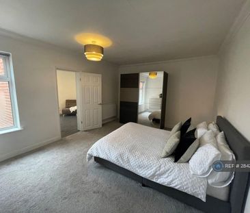 3 bedroom terraced house to rent - Photo 4