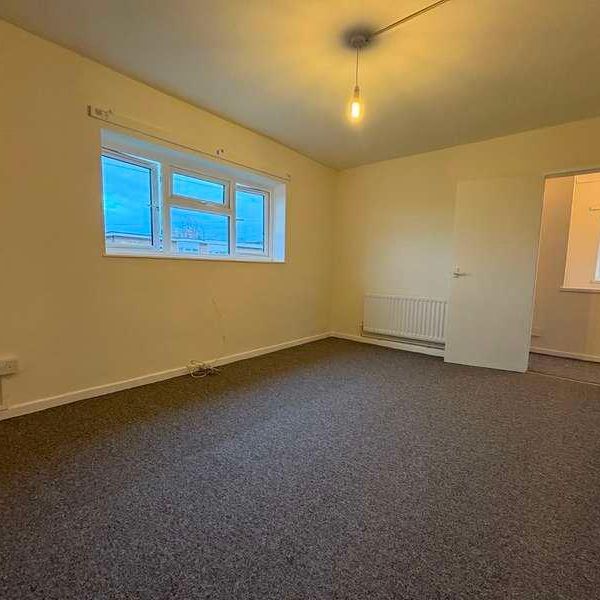 East Avenue, Donnington, Telford, TF2 - Photo 1