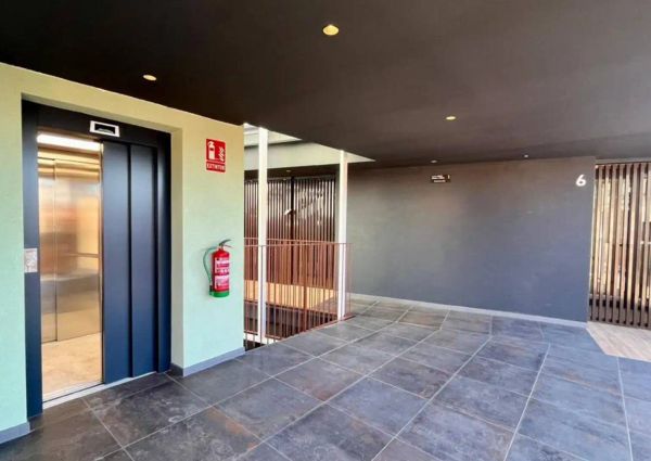 Piso de alquiler en Plaza Mª Mercè Marçal, Centre