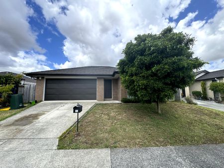 19 Rainsford Road, Pukekohe - Photo 2