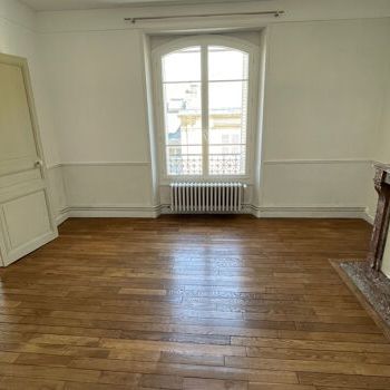 Appartement 4 pièces 95m2 REIMS 890 euros - Photo 1