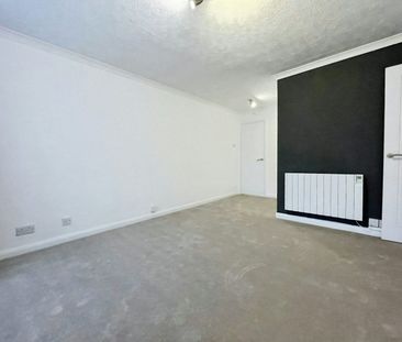 Maisonette to rent on - Photo 3