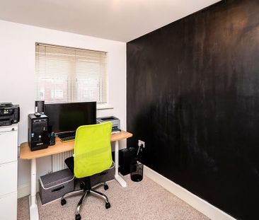 2 bedroom flat to rent - Photo 6