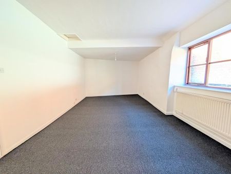 4 bedroom maisonette to rent - Photo 2