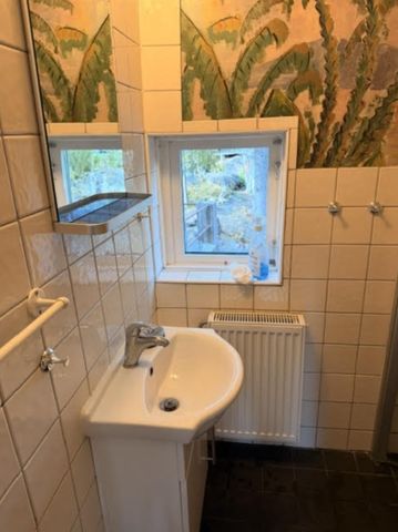 Farsta - 2rok - tillsv - 8.050kr/mån - Photo 4