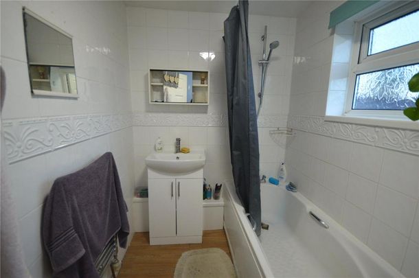 4 bedroom terraced house to rent - Photo 1