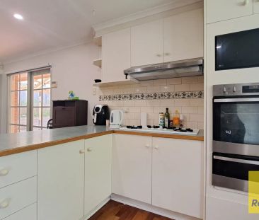 BEAUTIFULLY PRESENTED 4 BEDROOM HOME! - Photo 2