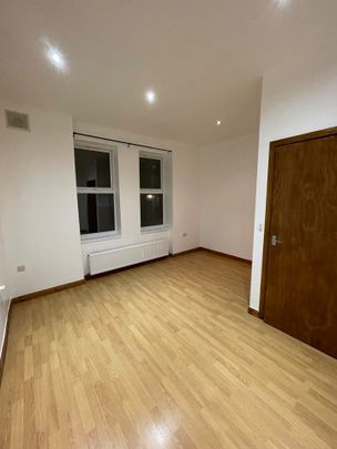 2 Bed Flat, Garratt Terrace, SW17 - Photo 1