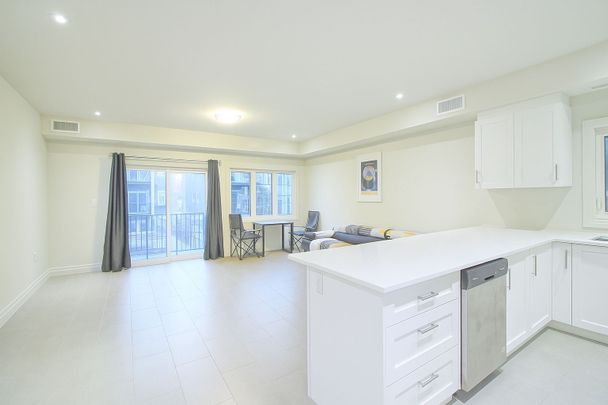 For Lease - 233 Watson Avenue Unit# 404, Windsor, Ontario - Photo 1