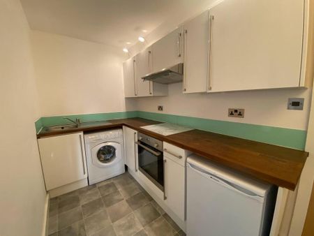 1 bedroom flat to rent - Photo 2