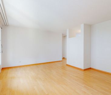 2.5 Zimmerwohnung in Pfungen - Photo 2