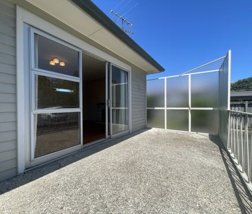 Cosy 3 bedroom family home at Mount Wellington - Photo 1