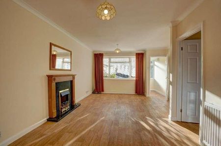 Abbots Way, Monks Risborough, HP27 - Photo 2