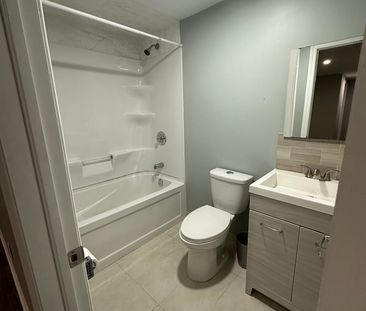 Detached Home For Lease | N8147702 - Photo 5