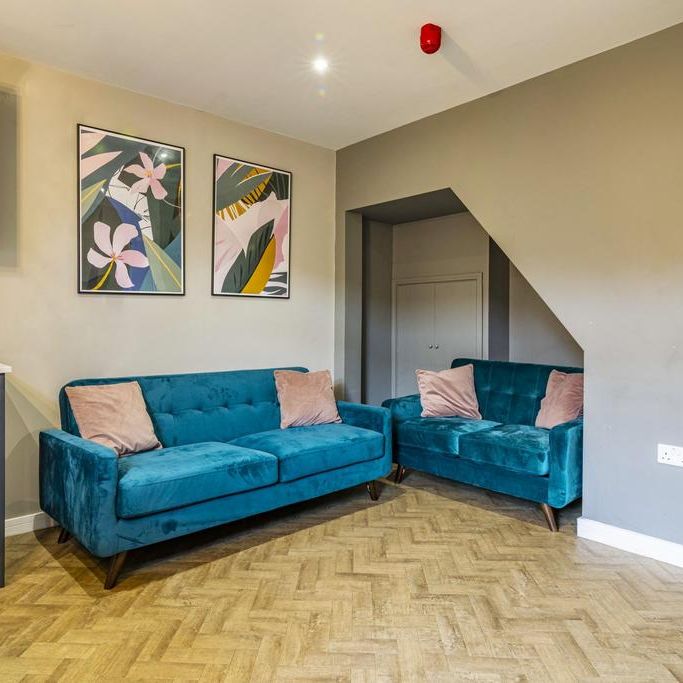 6 bedroom terraced house to rent - Photo 1