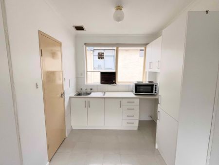 30/4 Wando Grove, St Kilda East, VIC, 3183 - Photo 3