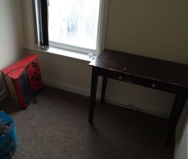 3 bed Terraced - To Let - Photo 2