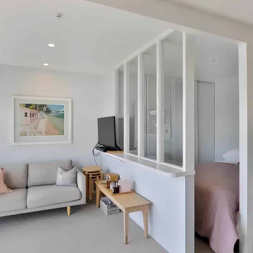 For Rent: Studio Apartment with Parking in the... - Photo 1