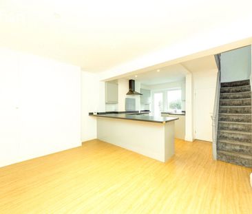4 bedroom terraced house to rent - Photo 1