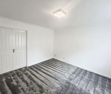 2 bedroom mews to rent - Photo 1