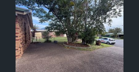 Two Bedroom Duplex Available in Raceview! - Photo 2