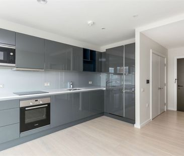 Glasshouse Gardens, London, E20 1HT - Photo 2